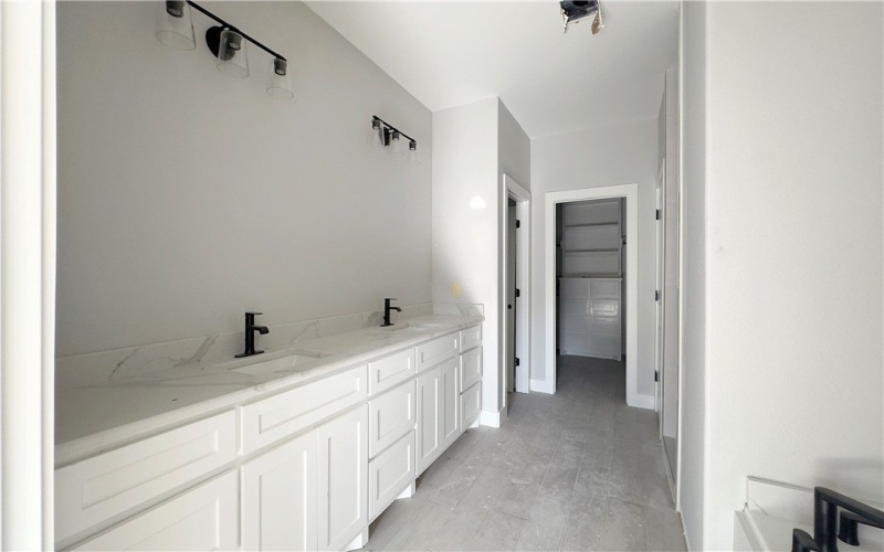 2430 Manuel, Corpus Christi, TX 78414, 4 Habitaciones Habitaciones , ,2 BañosBaños,Residential,En Venta,2430 Manuel,453550