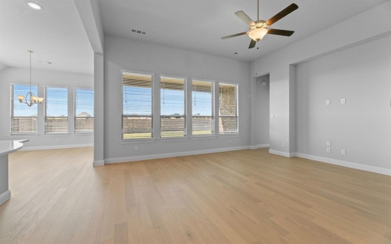 2215 Birch Street, Mansfield, TX 76063, 4 Habitaciones Habitaciones , ,2 BañosBaños,Residential,En Venta,2215 Birch Street,0,20984010