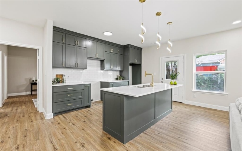 708 Mccurdy Street, Fort Worth, TX 76104, 4 Habitaciones Habitaciones , ,2 BañosBaños,Residential,En Venta,708 Mccurdy Street,20980992