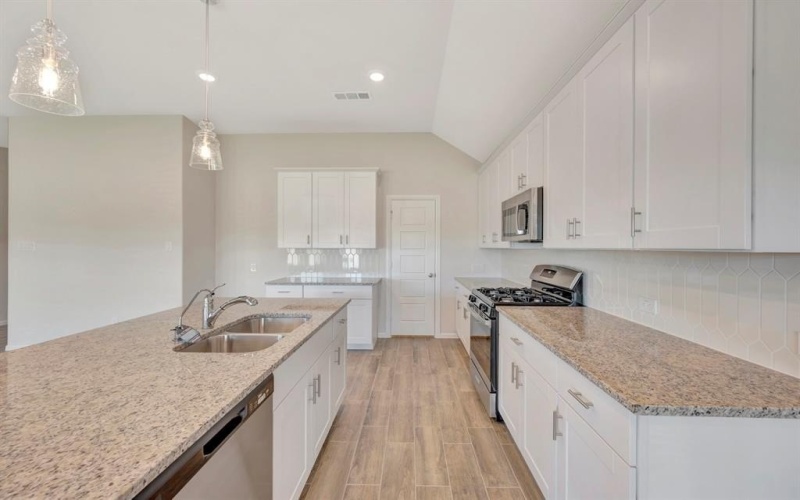 106 Hudson Lane, Justin, TX 76247, 4 Habitaciones Habitaciones , ,3 BañosBaños,Residential,En Venta,106 Hudson Lane,0,20982214