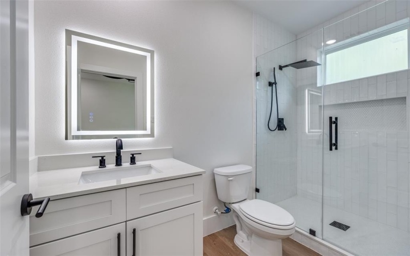 2410 Jeffries Street, Dallas, TX 75215, 3 Bedrooms Bedrooms, ,3 BathroomsBathrooms,Residential,For Sale,2410 Jeffries Street,20982340