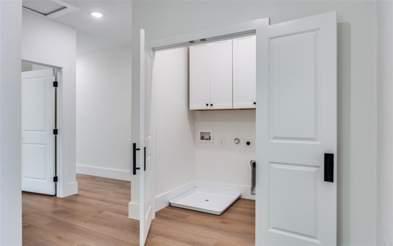 2410 Jeffries Street, Dallas, TX 75215, 3 Bedrooms Bedrooms, ,3 BathroomsBathrooms,Residential,For Sale,2410 Jeffries Street,20982340