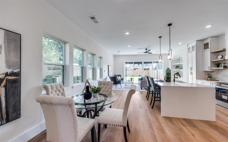 2410 Jeffries Street, Dallas, TX 75215, 3 Bedrooms Bedrooms, ,3 BathroomsBathrooms,Residential,For Sale,2410 Jeffries Street,20982340