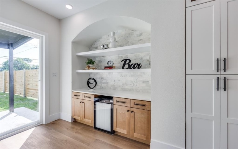 2410 Jeffries Street, Dallas, TX 75215, 3 Bedrooms Bedrooms, ,3 BathroomsBathrooms,Residential,For Sale,2410 Jeffries Street,20982340