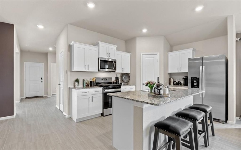 320 TYLER Street, Grandview, TX 76050, 5 Habitaciones Habitaciones , ,3 BañosBaños,Residential,En Venta,320 TYLER Street,20982450