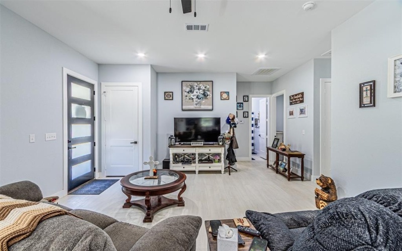 286 Harris Boulevard, Malakoff, TX 75148, 3 Bedrooms Bedrooms, ,2 BathroomsBathrooms,Residential,For Sale,286 Harris Boulevard,20982990