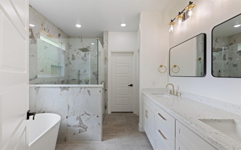 806 Barber Avenue, Cleburne, TX 76031, 3 Bedrooms Bedrooms, ,2 BathroomsBathrooms,Residential,For Sale,806 Barber Avenue,20983082