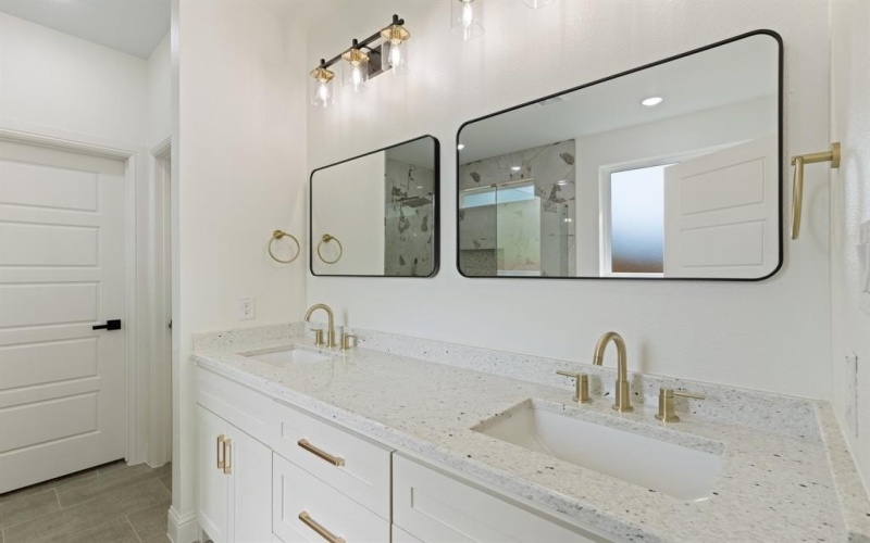 806 Barber Avenue, Cleburne, TX 76031, 3 Bedrooms Bedrooms, ,2 BathroomsBathrooms,Residential,For Sale,806 Barber Avenue,20983082
