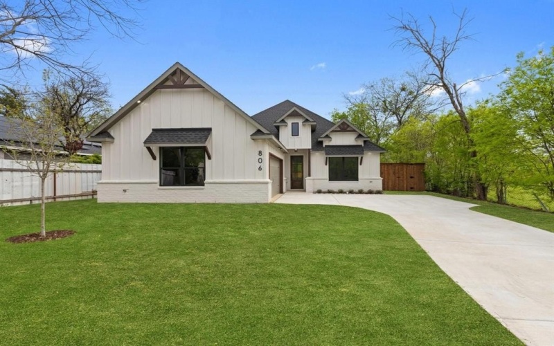 806 Barber Avenue, Cleburne, TX 76031, 3 Bedrooms Bedrooms, ,2 BathroomsBathrooms,Residential,For Sale,806 Barber Avenue,20983082