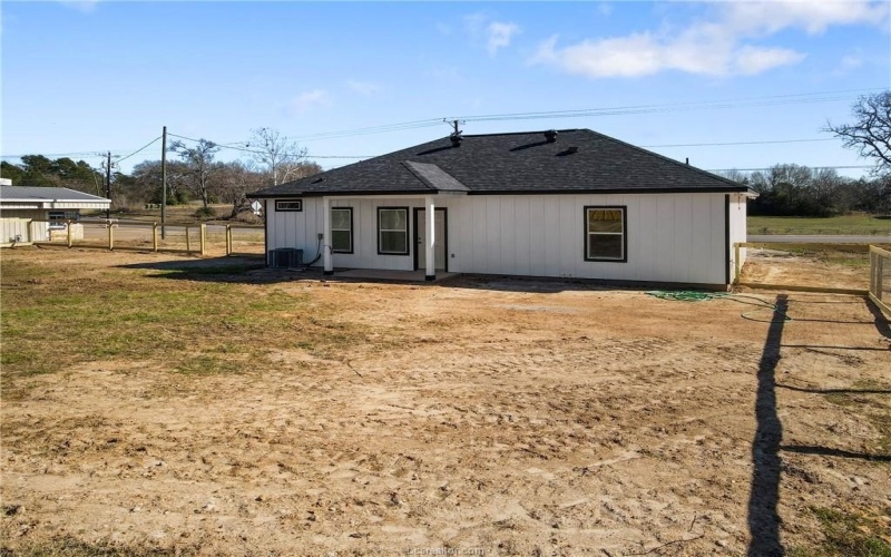 807 East Brown Street, Hearne, TX 77859, 3 Bedrooms Bedrooms, ,2 BathroomsBathrooms,Residential,For Sale,807 East Brown Street,25000914