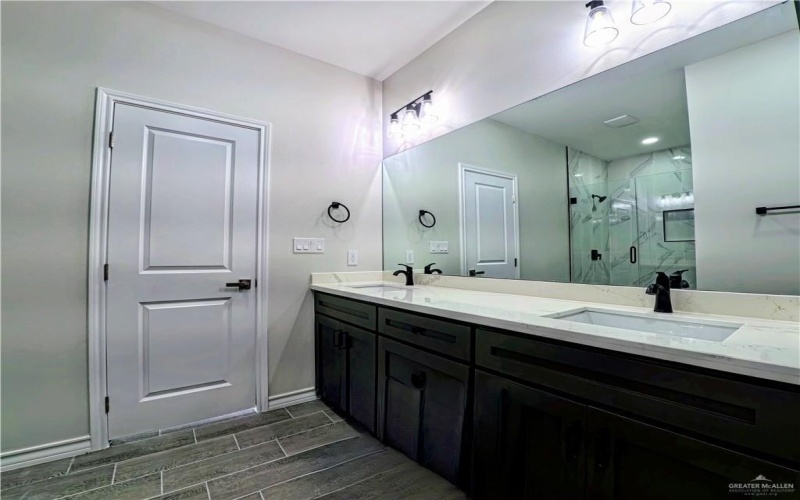 2602 Sunrise Lane, Weslaco, TX 78596, 3 Bedrooms Bedrooms, ,2 BathroomsBathrooms,Residential,For Sale,2602 Sunrise Lane,474769