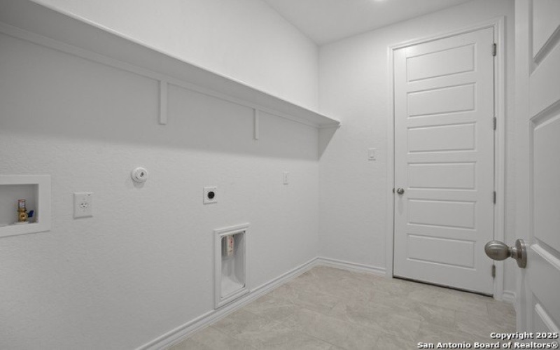 222 Poe Parkway, Castroville, TX 78009, 4 Habitaciones Habitaciones , ,3 BañosBaños,Residential,En Venta,222 Poe Parkway,1879752
