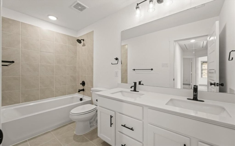 2100 Jade Forest Lane, Mesquite, TX 75181, 4 Habitaciones Habitaciones , ,2 BañosBaños,Residential,En Venta,2100 Jade Forest Lane,20981965
