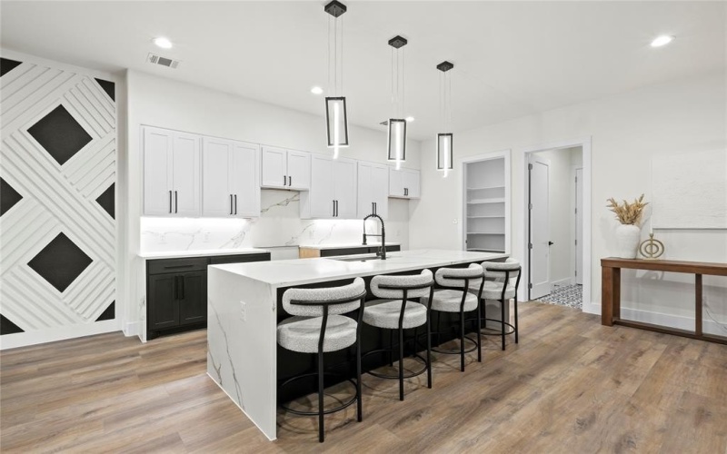 2626 Southland Street, Dallas, TX 75215, 4 Bedrooms Bedrooms, ,2 BathroomsBathrooms,Residential,For Sale,2626 Southland Street,20983358