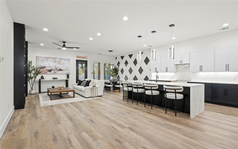 2626 Southland Street, Dallas, TX 75215, 4 Bedrooms Bedrooms, ,2 BathroomsBathrooms,Residential,For Sale,2626 Southland Street,20983358