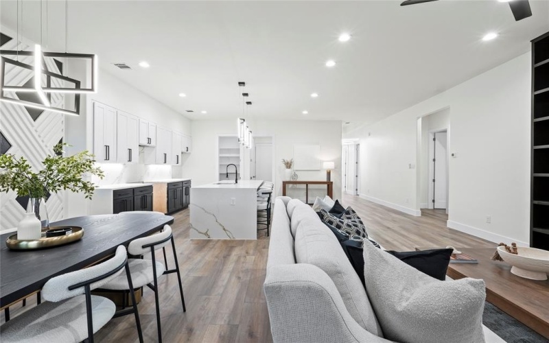 2626 Southland Street, Dallas, TX 75215, 4 Bedrooms Bedrooms, ,2 BathroomsBathrooms,Residential,For Sale,2626 Southland Street,20983358