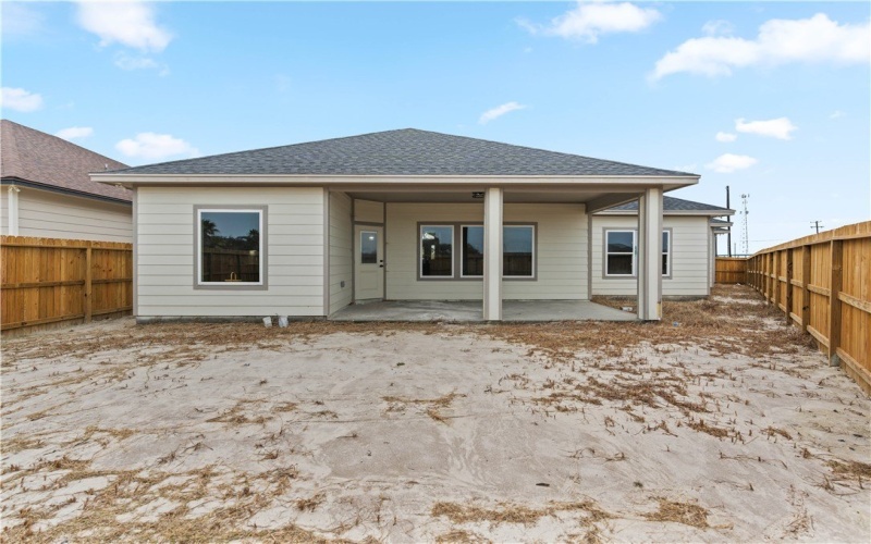 102 Traditions Drive, Rockport, TX 78382, 4 Bedrooms Bedrooms, ,3 BathroomsBathrooms,Residential,For Sale,102 Traditions Drive,453965