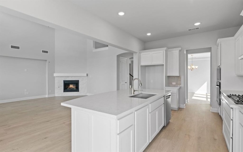 2219 Angelina Street, Mansfield, TX 76063, 5 Bedrooms Bedrooms, ,5 BathroomsBathrooms,Residential,For Sale,2219 Angelina Street,0,20984370