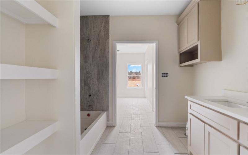 125 Traditions Drive, Rockport, TX 78382, 5 Bedrooms Bedrooms, ,3 BathroomsBathrooms,Residential,For Sale,125 Traditions Drive,453991
