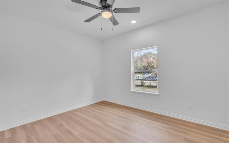 1410 W Connally Street, Tyler, TX 75701, 3 Bedrooms Bedrooms, ,2 BathroomsBathrooms,Residential,For Sale,1410 W Connally Street,20984530