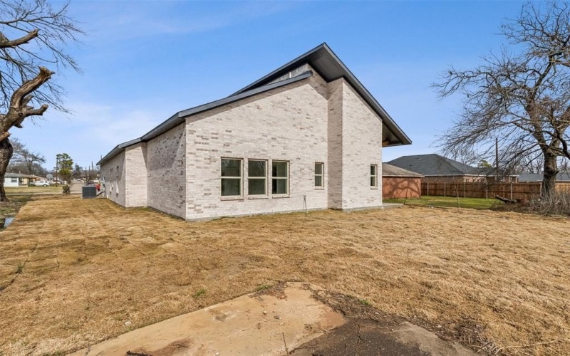 417 Hood Street, Terrell, TX 75160, 4 Bedrooms Bedrooms, ,3 BathroomsBathrooms,Residential,For Sale,417 Hood Street,20984669