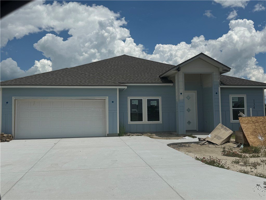 134 Heritage Park Drive, Rockport, TX 78382, 4 Bedrooms Bedrooms, ,3 BathroomsBathrooms,Residential,For Sale,134 Heritage Park Drive,454006