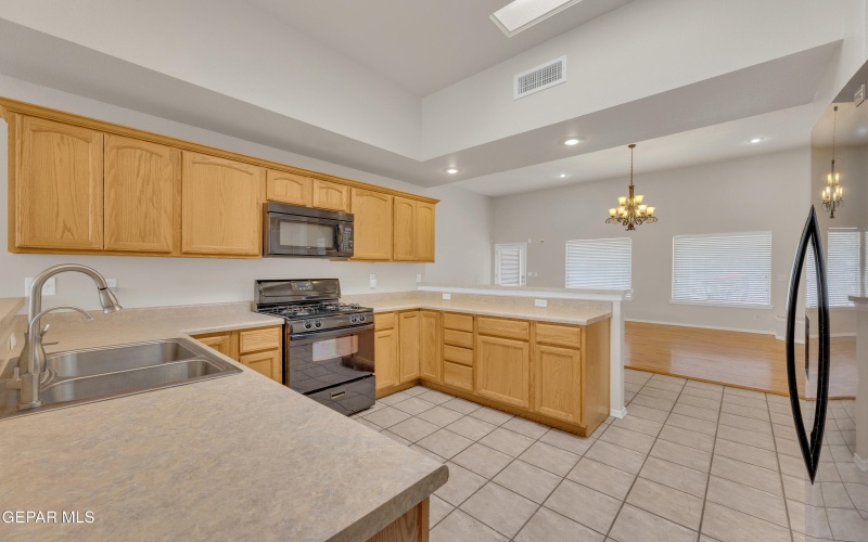 787 Maxey Marie Drive, El Paso, TX 79932, 4 Bedrooms Bedrooms, ,1 BathroomBathrooms,Residential,For Sale,787 Maxey Marie Drive,0,925451