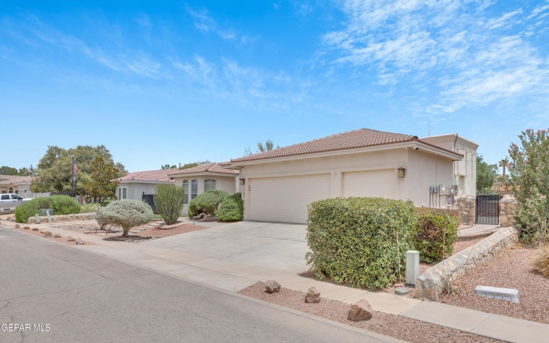 787 Maxey Marie Drive, El Paso, TX 79932, 4 Bedrooms Bedrooms, ,1 BathroomBathrooms,Residential,For Sale,787 Maxey Marie Drive,0,925451