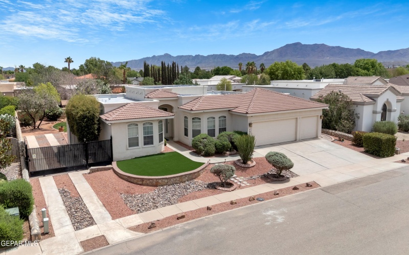 787 Maxey Marie Drive, El Paso, TX 79932, 4 Bedrooms Bedrooms, ,1 BathroomBathrooms,Residential,For Sale,787 Maxey Marie Drive,0,925451