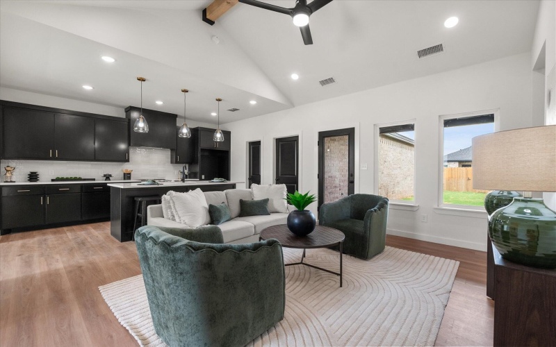 6904 14th Street, Lubbock, TX 79416, 3 Bedrooms Bedrooms, ,2 BathroomsBathrooms,Residential,For Sale,6904 14th Street,202557027