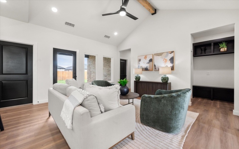 6904 14th Street, Lubbock, TX 79416, 3 Bedrooms Bedrooms, ,2 BathroomsBathrooms,Residential,For Sale,6904 14th Street,202557027