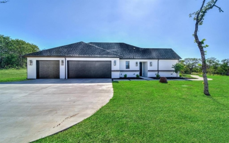 2032 Glenhollow Drive, Weatherford, TX 76088, 4 Habitaciones Habitaciones , ,3 BañosBaños,Residential,En Venta,2032 Glenhollow Drive,20948076