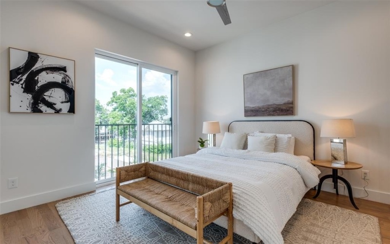 4517 Munger Avenue #107, Dallas, TX 75204, 2 Bedrooms Bedrooms, ,2 BathroomsBathrooms,Residential,For Sale,4517 Munger Avenue,20982185