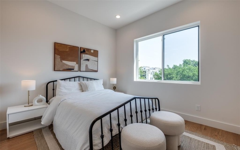 4517 Munger Avenue #107, Dallas, TX 75204, 2 Bedrooms Bedrooms, ,2 BathroomsBathrooms,Residential,For Sale,4517 Munger Avenue,20982185