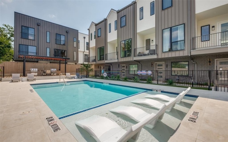 4517 Munger Avenue #107, Dallas, TX 75204, 2 Bedrooms Bedrooms, ,2 BathroomsBathrooms,Residential,For Sale,4517 Munger Avenue,20982185