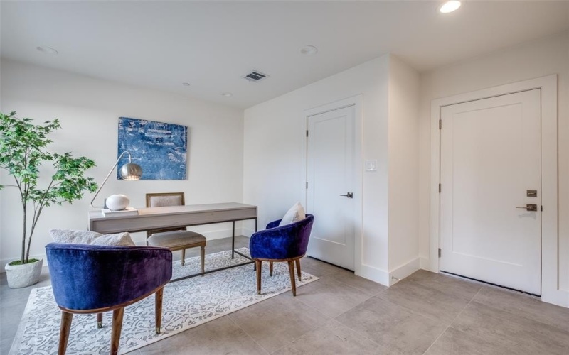 4517 Munger Avenue #107, Dallas, TX 75204, 2 Bedrooms Bedrooms, ,2 BathroomsBathrooms,Residential,For Sale,4517 Munger Avenue,20982185