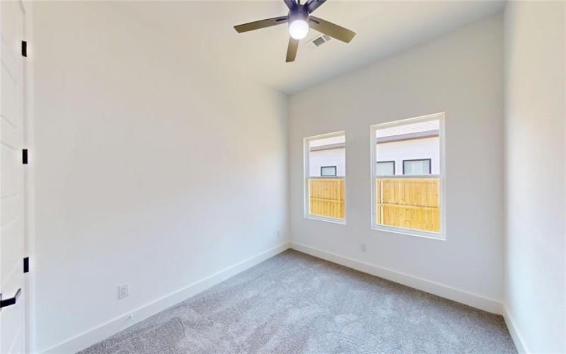 1648 Gillette Street, Dallas, TX 75217, 4 Habitaciones Habitaciones , ,2 BañosBaños,Residential,En Venta,1648 Gillette Street,20984675