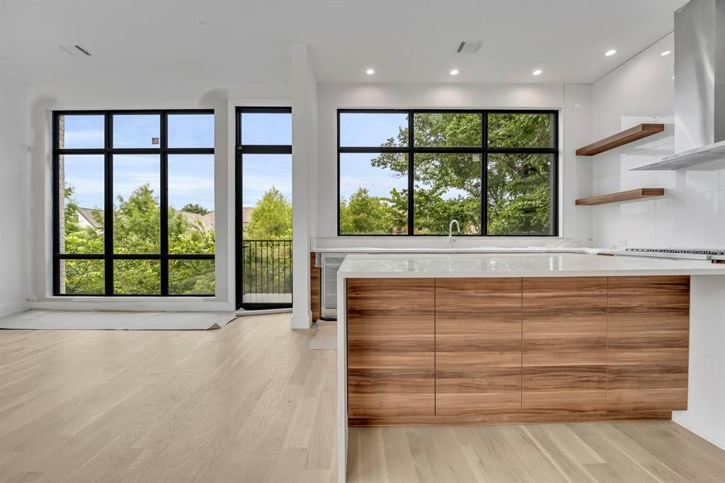 610 N Oak Cliff Boulevard #303, Dallas, TX 75208, 3 Habitaciones Habitaciones , ,3 BañosBaños,Residential,En Venta,610 N Oak Cliff Boulevard,20984823