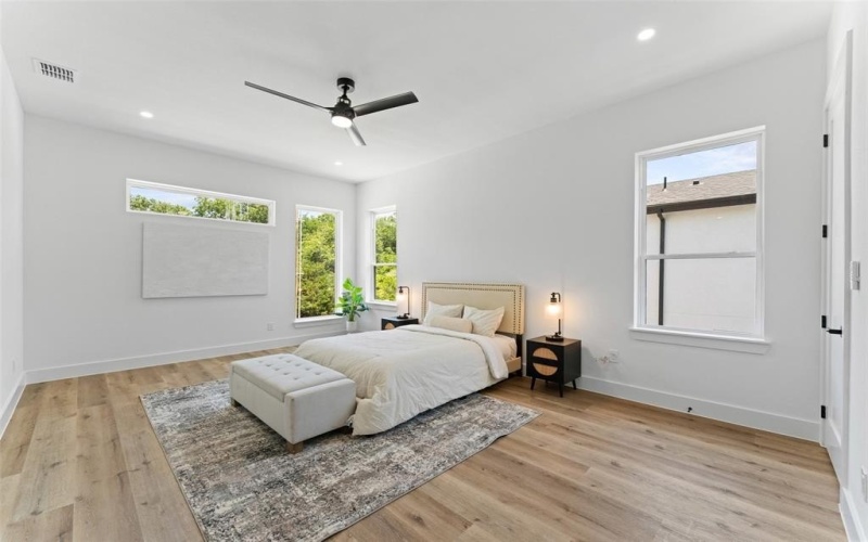 2826 Rochester Street, Dallas, TX 75215, 4 Bedrooms Bedrooms, ,3 BathroomsBathrooms,Residential,For Sale,2826 Rochester Street,20985020
