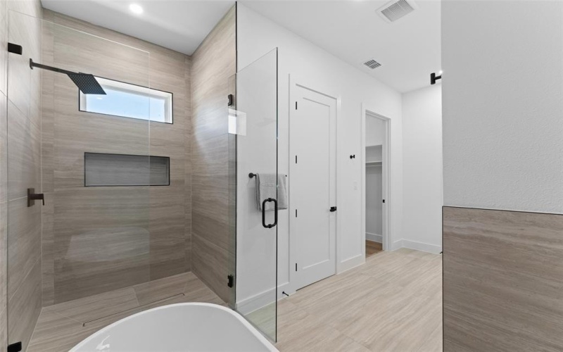 2826 Rochester Street, Dallas, TX 75215, 4 Bedrooms Bedrooms, ,3 BathroomsBathrooms,Residential,For Sale,2826 Rochester Street,20985020