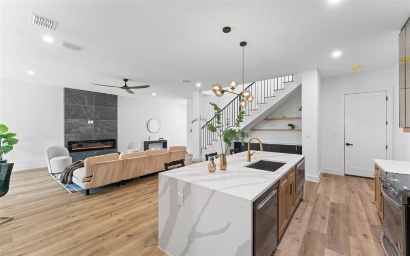 2828 Rochester Street, Dallas, TX 75215, 4 Bedrooms Bedrooms, ,3 BathroomsBathrooms,Residential,For Sale,2828 Rochester Street,20985041