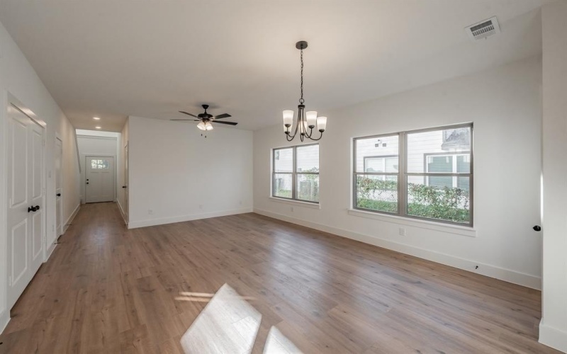 1224 Elva Warren Street, Fort Worth, TX 76115, 8 Habitaciones Habitaciones , ,5 BañosBaños,Residential Multi Family,En Venta,1224 Elva Warren Street,20985044