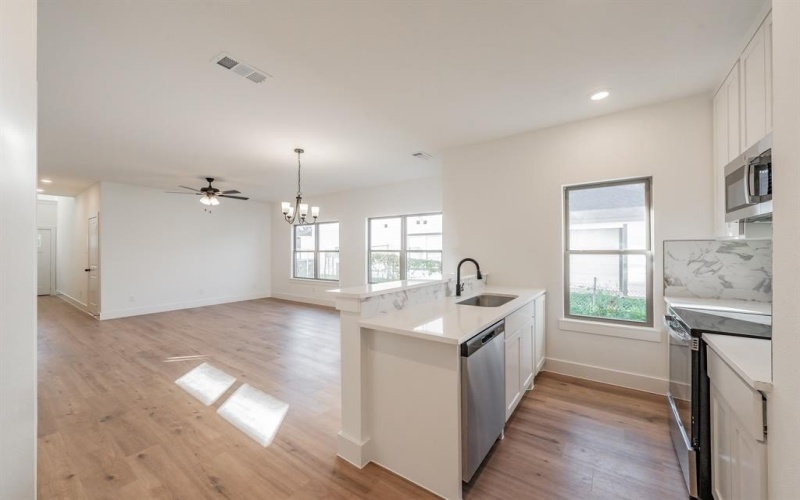 1224 Elva Warren Street, Fort Worth, TX 76115, 8 Habitaciones Habitaciones , ,5 BañosBaños,Residential Multi Family,En Venta,1224 Elva Warren Street,20985044