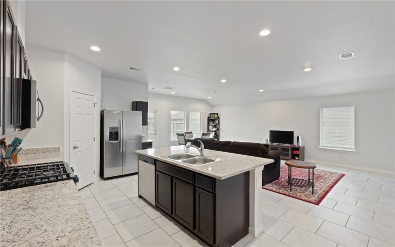 3934 Banily Drive, Corpus Christi, TX 78410, 3 Bedrooms Bedrooms, ,2 BathroomsBathrooms,Residential,For Sale,3934 Banily Drive,454183