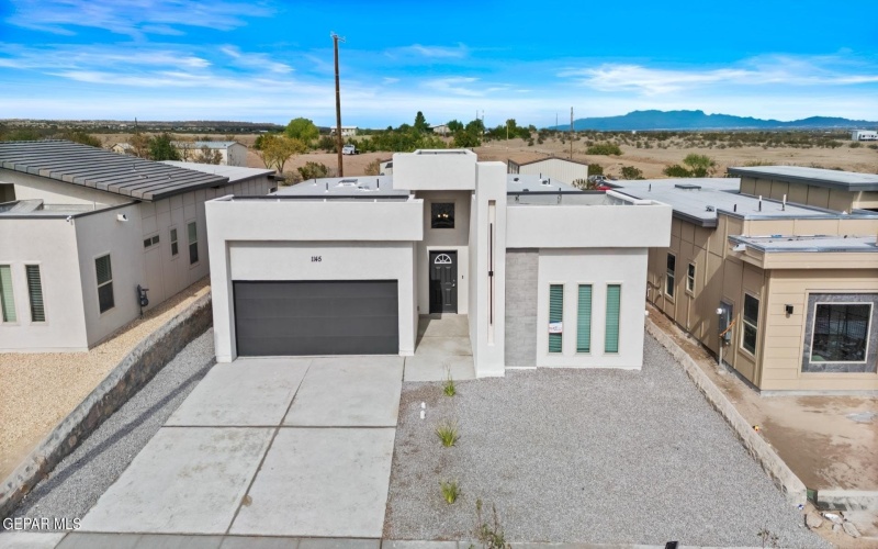 1135 Brass Hill Avenue, Santa Teresa, NM 88008, 4 Habitaciones Habitaciones , ,3 BañosBaños,Residential,En Venta,1135 Brass Hill Avenue,925476