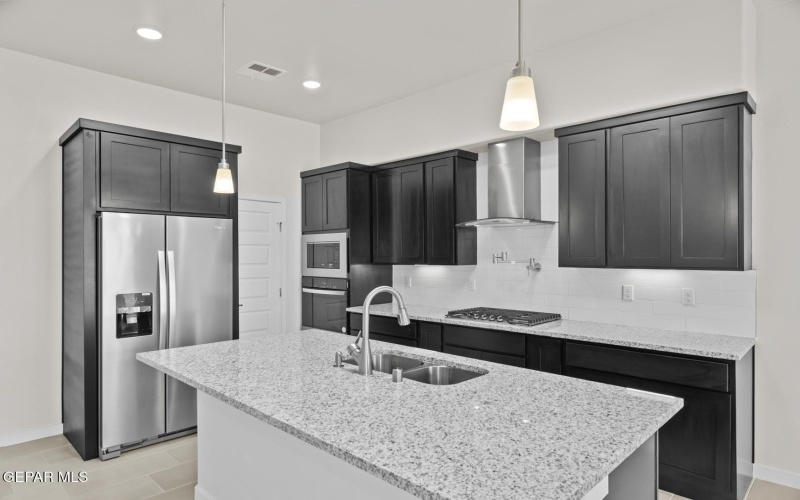 1135 Brass Hill Avenue, Santa Teresa, NM 88008, 4 Habitaciones Habitaciones , ,3 BañosBaños,Residential,En Venta,1135 Brass Hill Avenue,925476