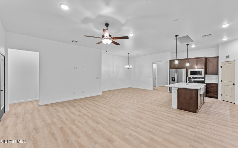 1129 Gallium Avenue, Santa Teresa, NM 88008, 3 Habitaciones Habitaciones , ,2 BañosBaños,Residential,En Venta,1129 Gallium Avenue,925484