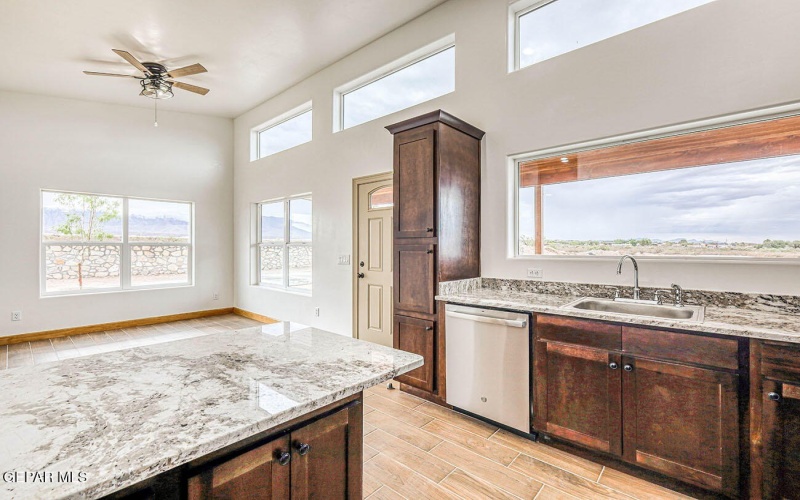 481 CHICKEN FARM Road unit: 2 #2, Anthony, TX 79821, 2 Habitaciones Habitaciones , ,Residential,En Venta,481 CHICKEN FARM Road unit: 2,925505