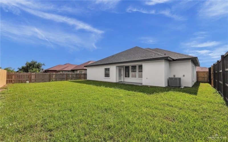 2603 S Fir Street, Pharr, TX 78577, 3 Habitaciones Habitaciones , ,2 BañosBaños,Residential,En Venta,2603 S Fir Street,474861