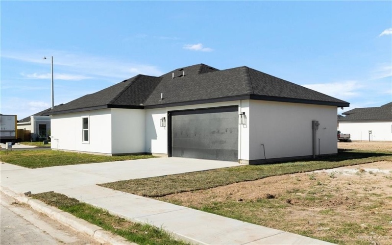 1202 Moses Drive, San Juan, TX 78589, 3 Bedrooms Bedrooms, ,2 BathroomsBathrooms,Residential,For Sale,1202 Moses Drive,474870